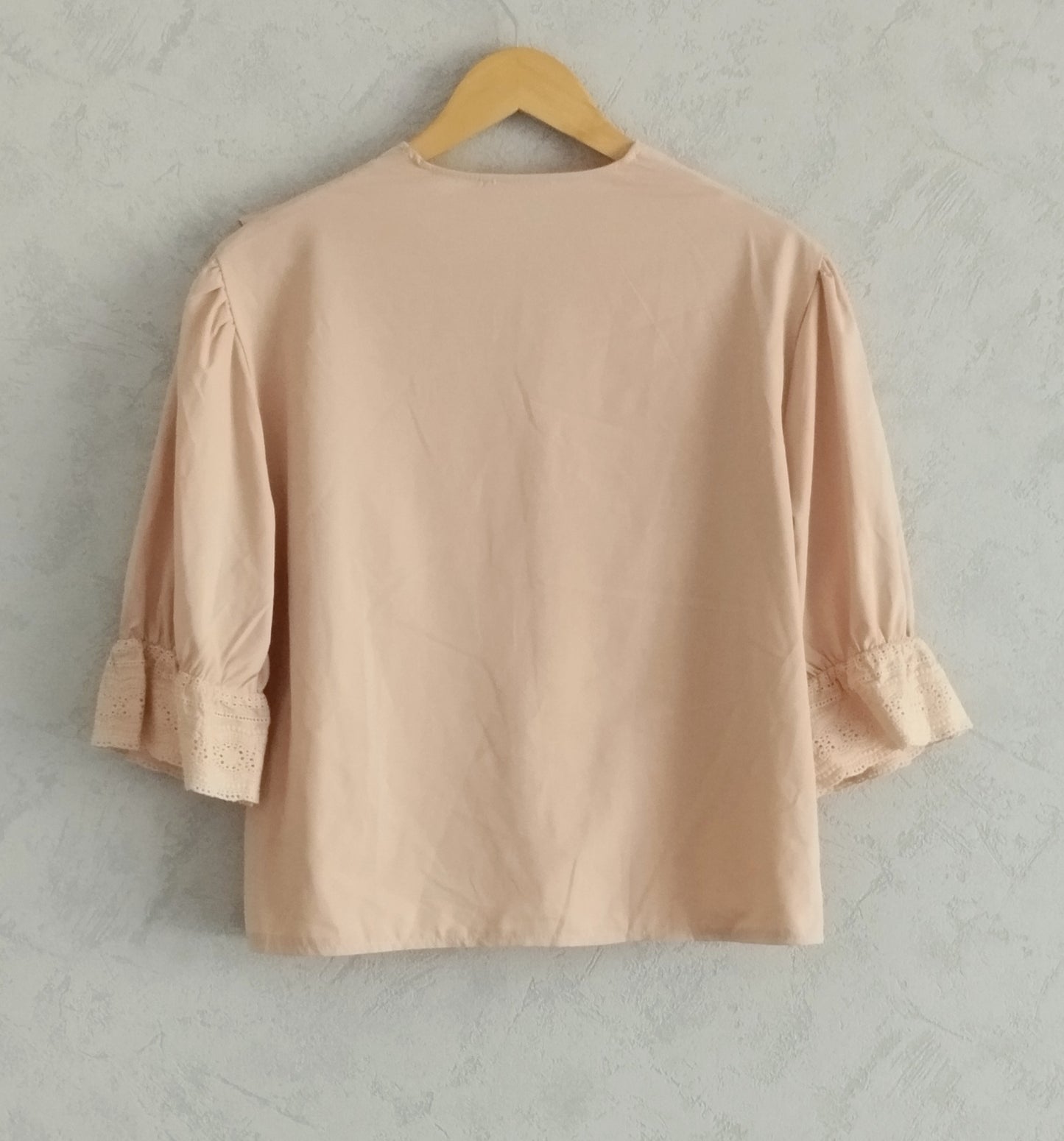 Réf 0060 - Neuf sans étiquette - Blouse beige manches 3/4 CHERRY KOKO taille M/L
