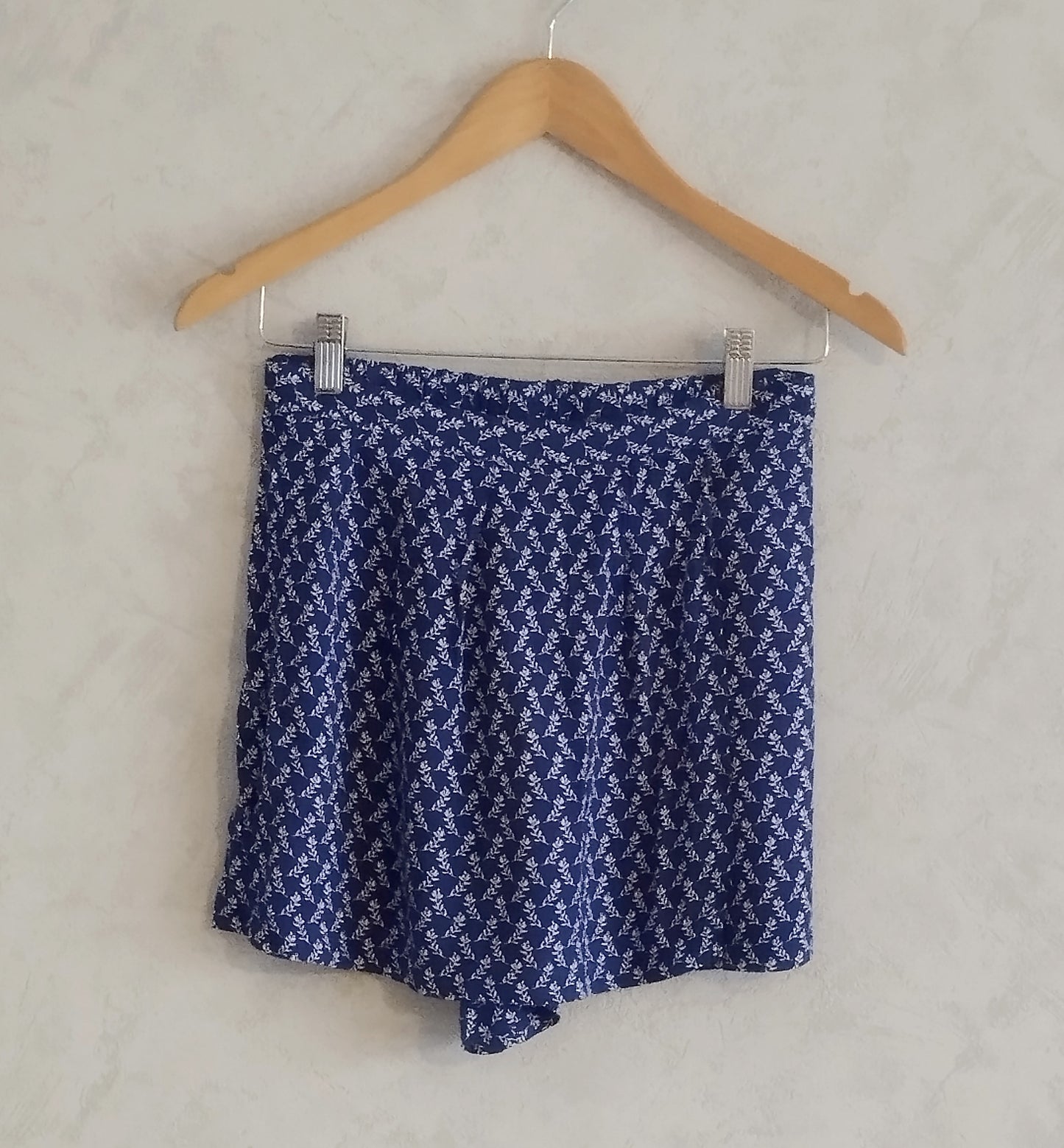 Réf 0071 - Seconde main - Jupe short bleu fleurie Karl Marc John taille S