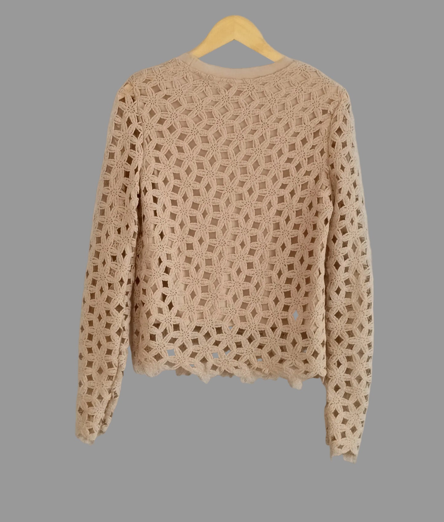 Réf 0061 - Neuf sans étiquette - Top ajouré manches longues camel ELLY WHITE taille M