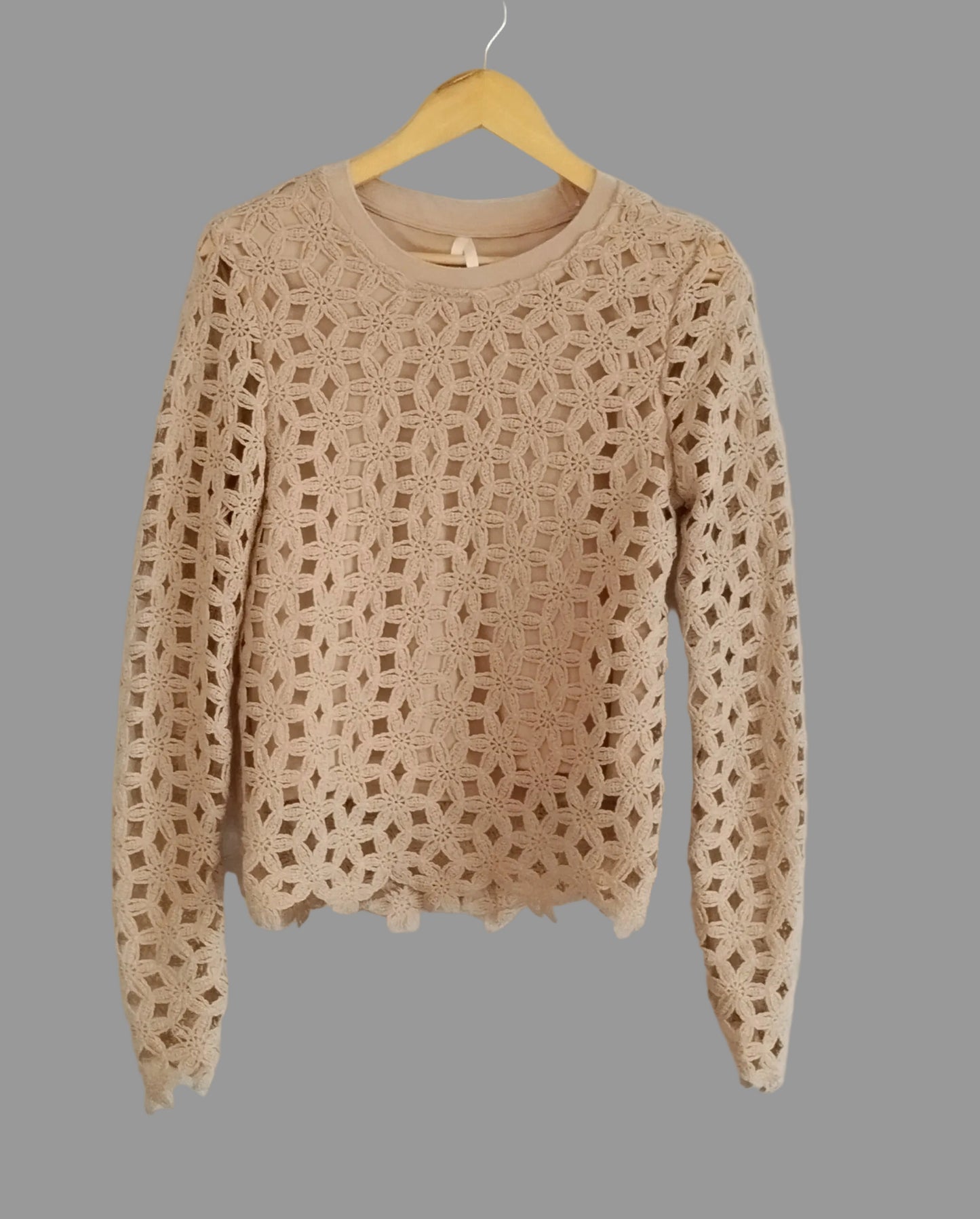 Réf 0061 - Neuf sans étiquette - Top ajouré manches longues camel ELLY WHITE taille M